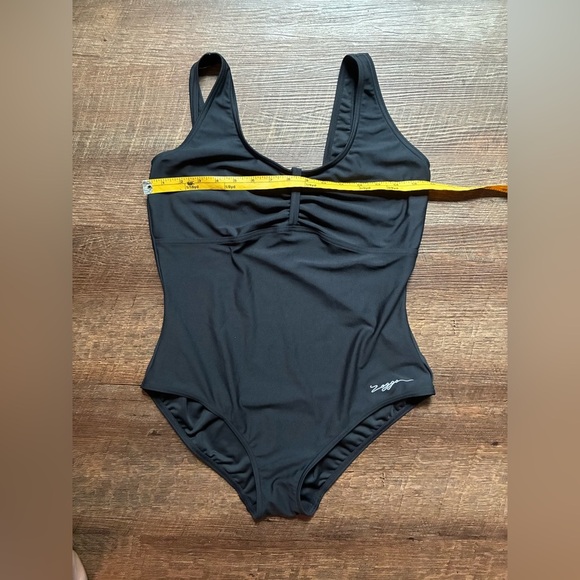 ZOGGS supportive Marley scoopback one piece swimsuit black bathing suit EUC sz L - Picture 9 of 13